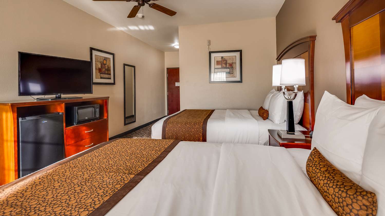 Best Western Carthage Inn & Suites, TX See Discounts