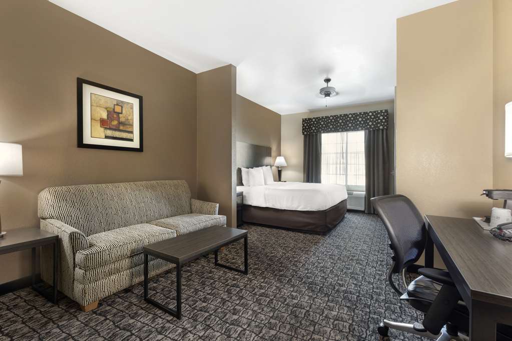 Best Western Carthage Inn & Suites-guestroom-Guest Room,Suite,On-Site.jpg
