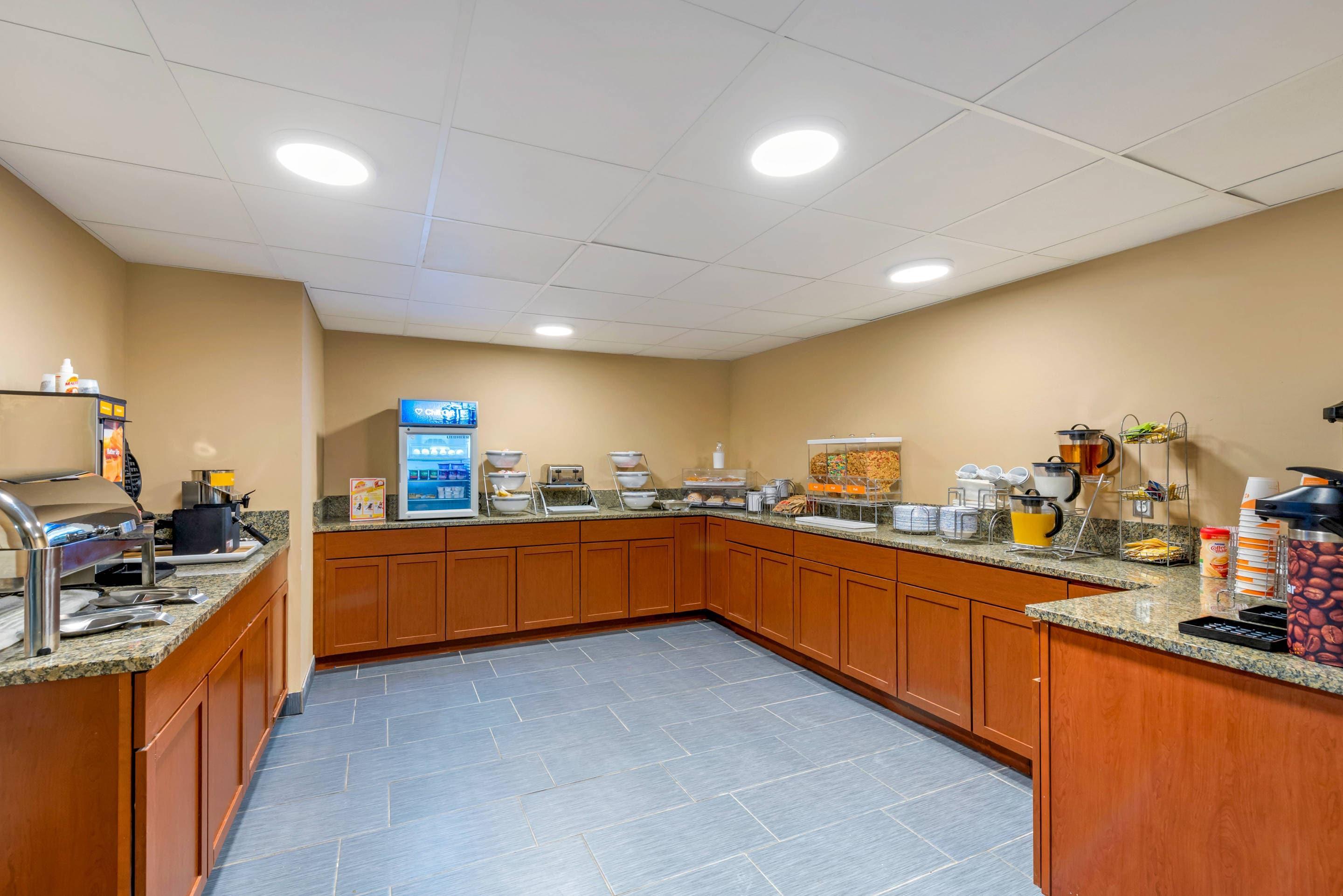 Breakfast counter | Comfort Inn & Suites Michigan City