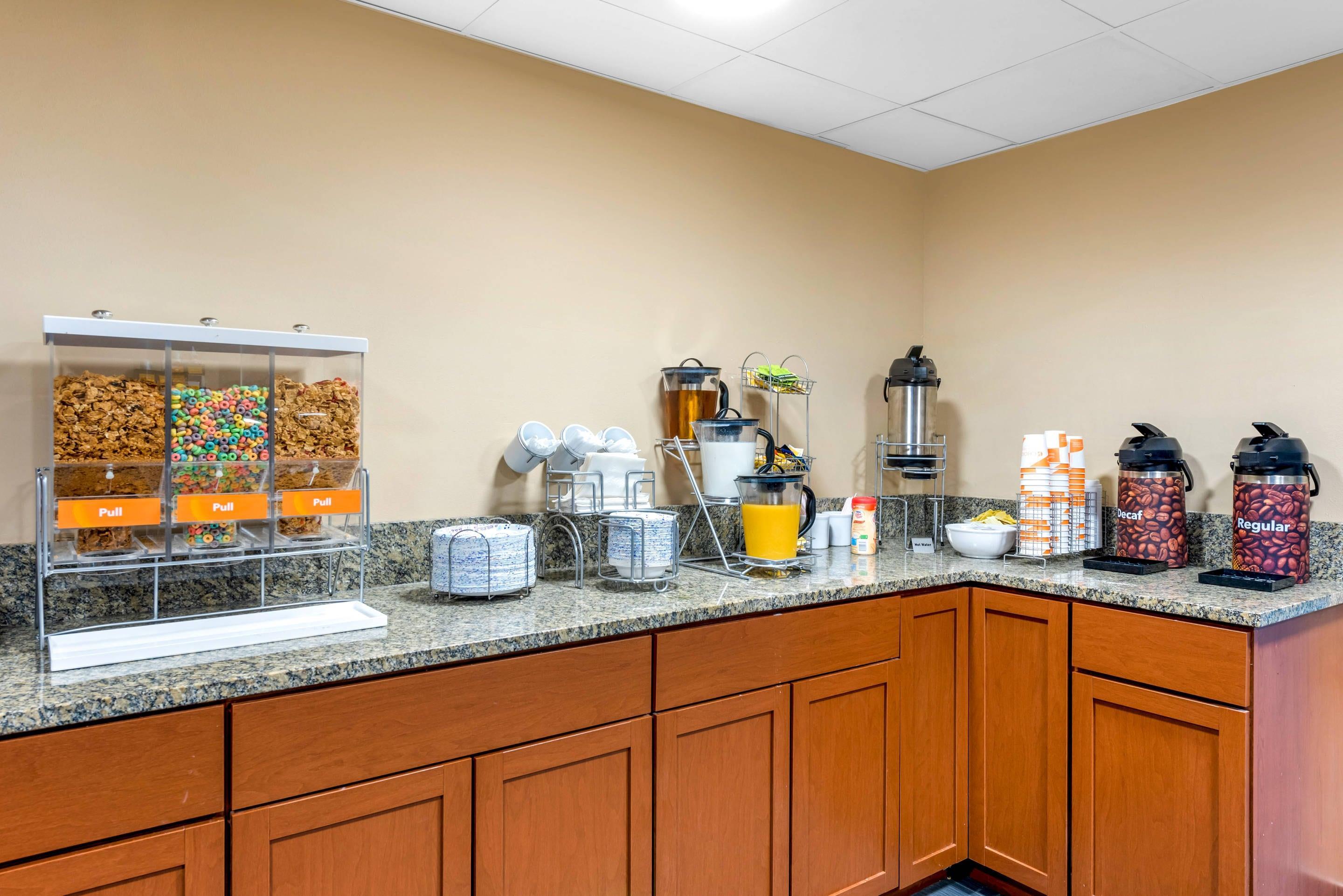 Breakfast counter | Comfort Inn & Suites Michigan City