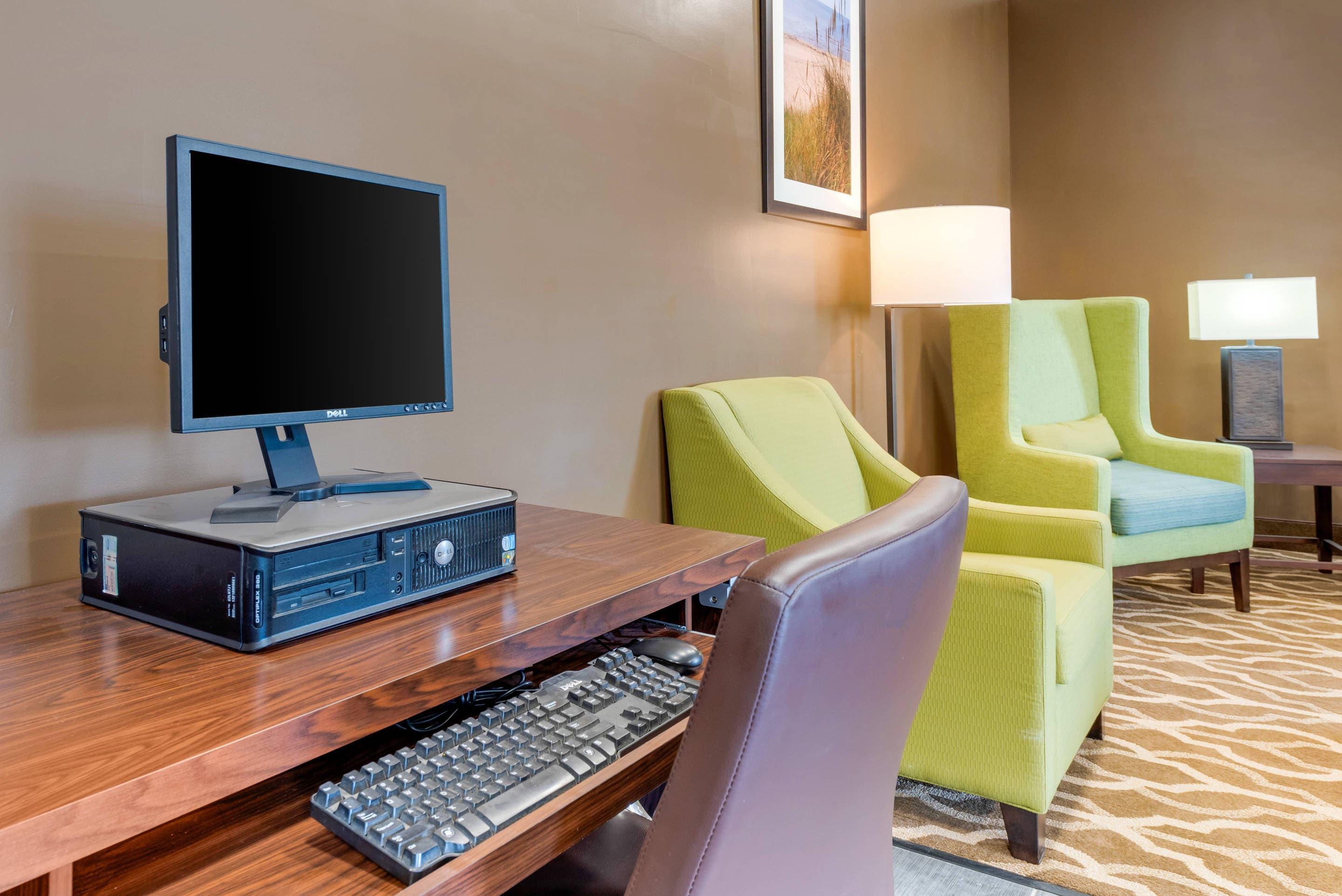Business center | Comfort Inn & Suites Michigan City