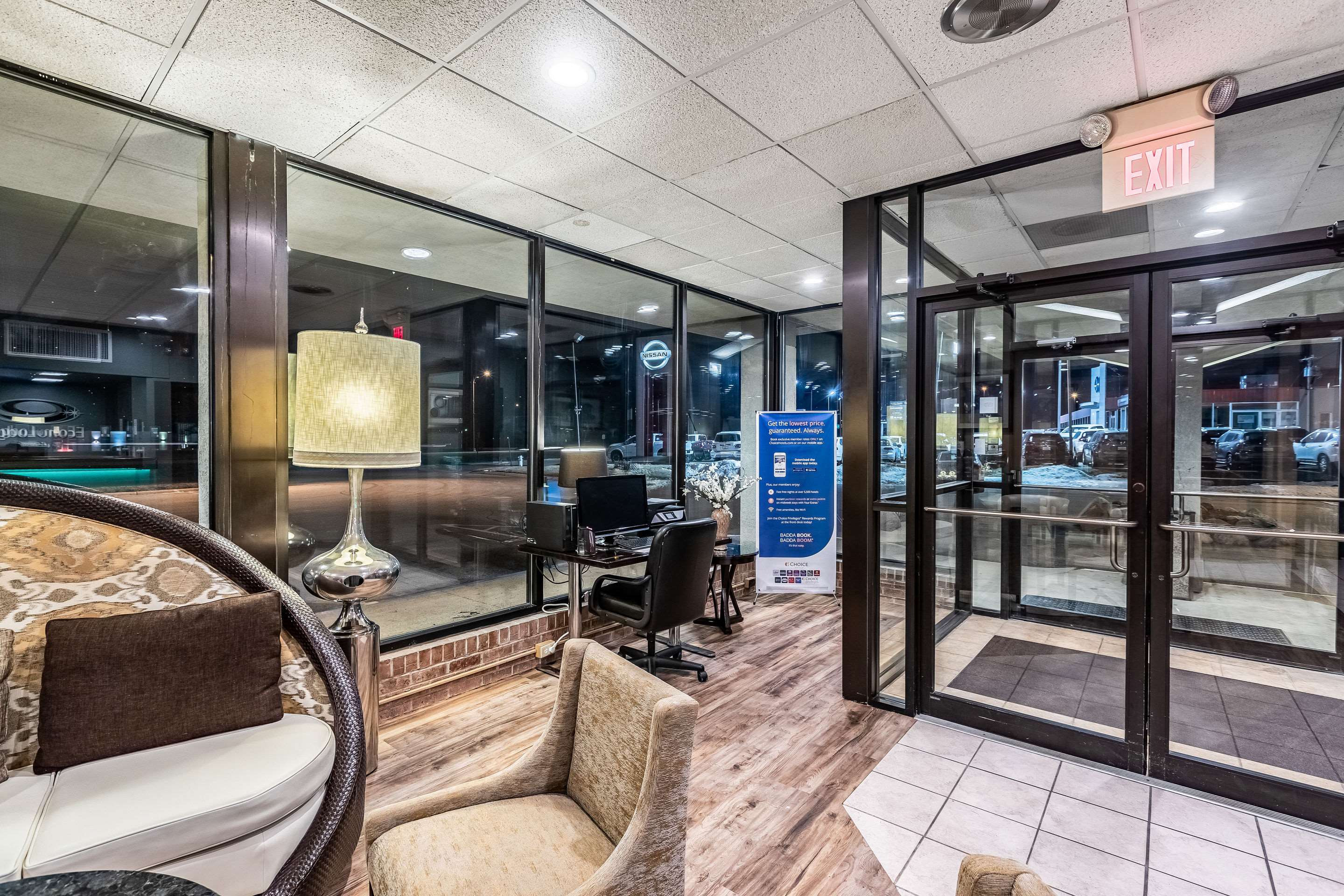 Lobby with sitting area