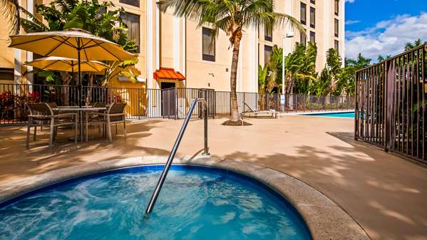 Pool - Best Western Plus Kendall Hotel & Suites - FL Turnpike, Exit 20