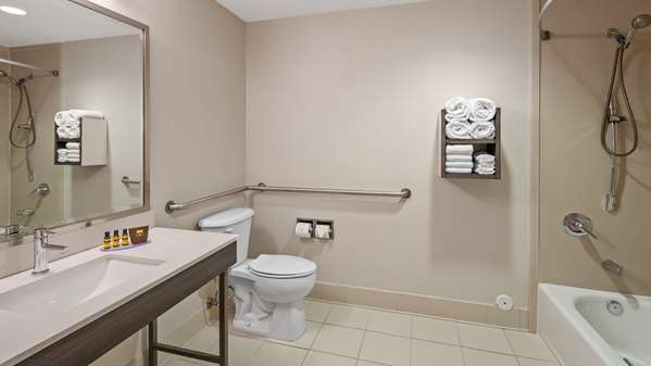  - Best Western Plus Kendall Hotel & Suites - FL Turnpike, Exit 20