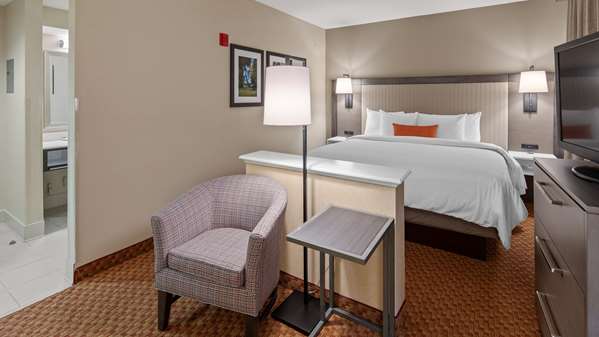 Suite - Best Western Plus Kendall Hotel & Suites - FL Turnpike, Exit 20