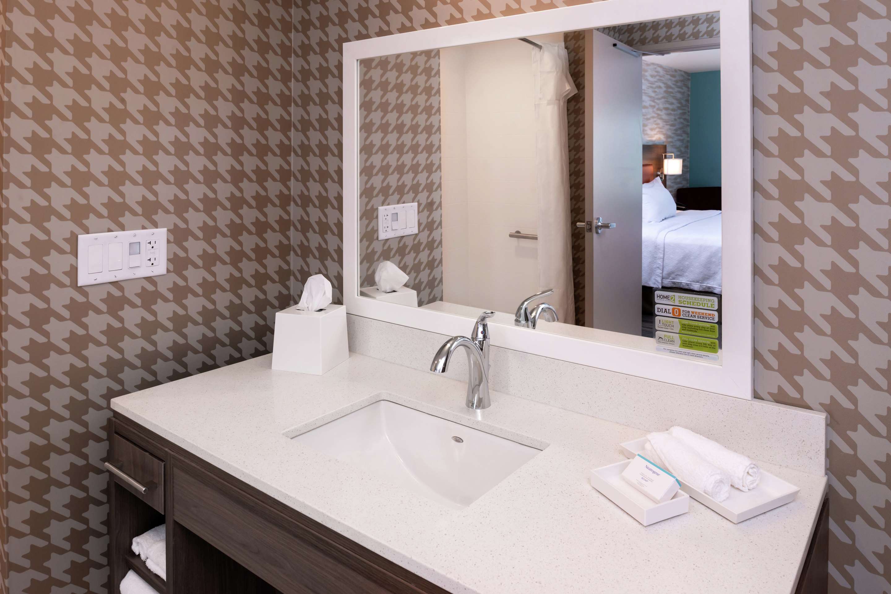 Guest room