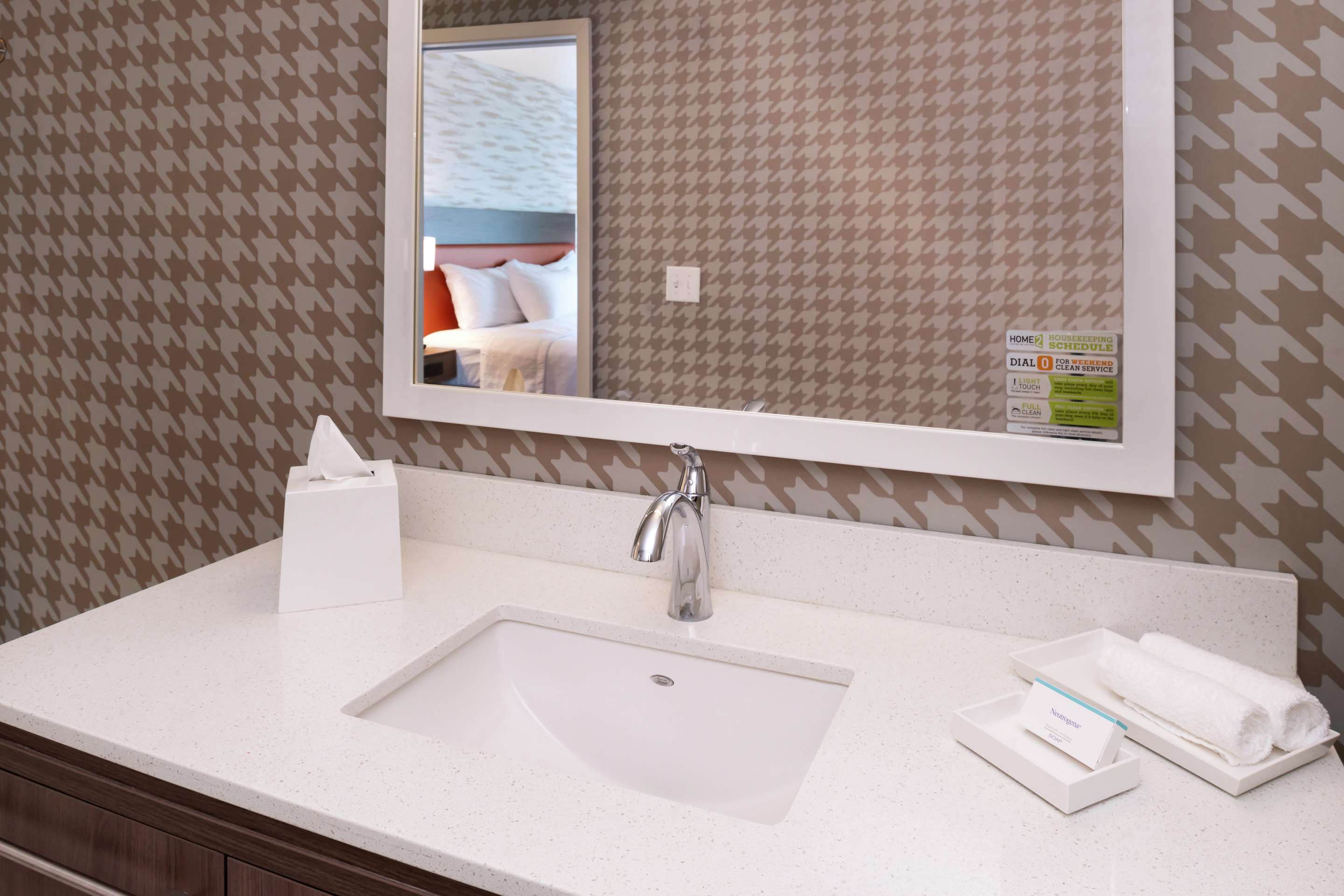 Guest room