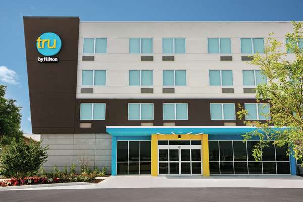 Exterior view - Tru by Hilton Hotel Sebring