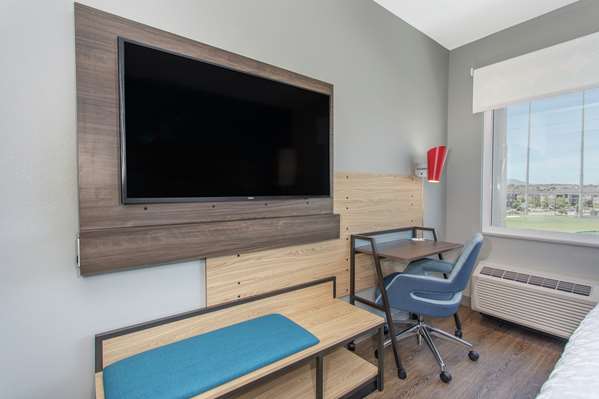  - Tru by Hilton Hotel Midvale