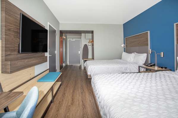  - Tru by Hilton Hotel Midvale