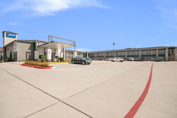 Exterior view - Americas Best Value Inn Northeast Houston