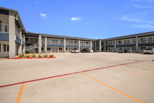 Exterior view - Americas Best Value Inn Northeast Houston