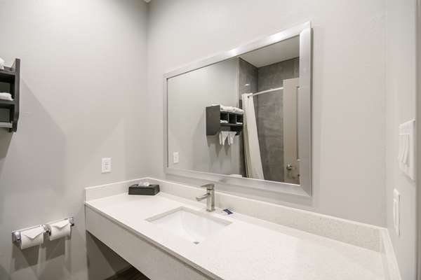  - Americas Best Value Inn Northeast Houston