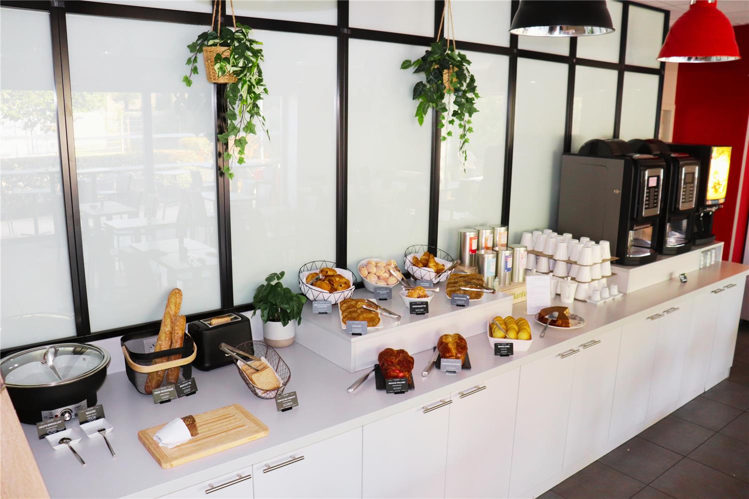 HOTEL KYRIAD LYON EST - Stadium - Eurexpo - Buffet petit d jeuner