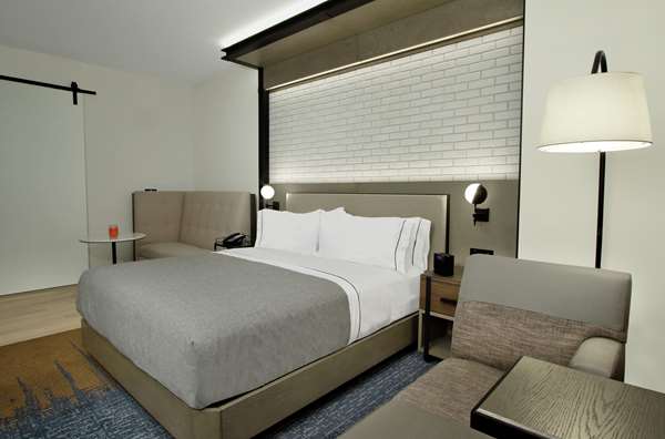  - Canopy by Hilton Hotel Downtown Short North Columbus - I-670, Exit 4