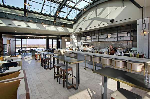 Bar - Canopy by Hilton Hotel Downtown Short North Columbus - I-670, Exit 4