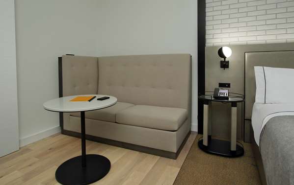  - Canopy by Hilton Hotel Downtown Short North Columbus - I-670, Exit 4