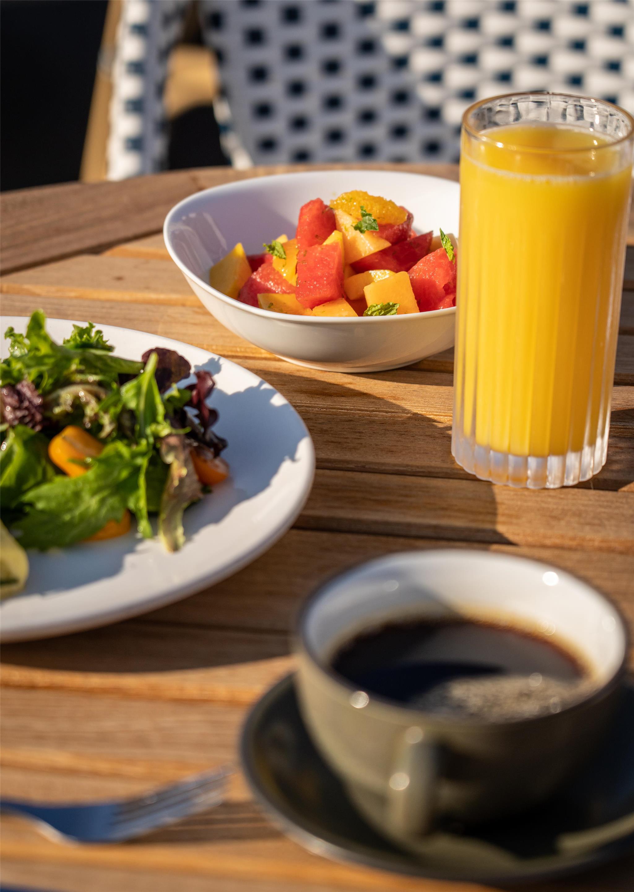 Restaurant | DoubleTree by Hilton Fairfield Hotel & Suites