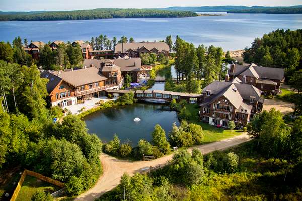Exterior view - Auberge Du Lac Taureau Saint Michel des Saintes