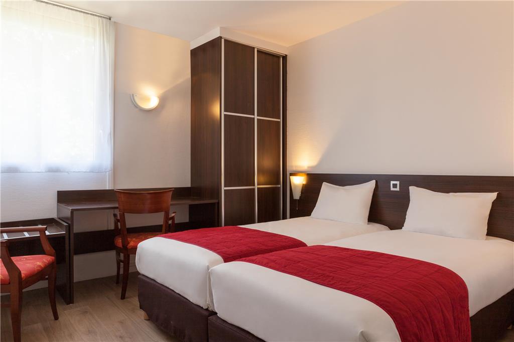 OG CITY DU PHARE BORDEAUX MERIGNAC-guestroom-Guest Room,On-Site.jpg