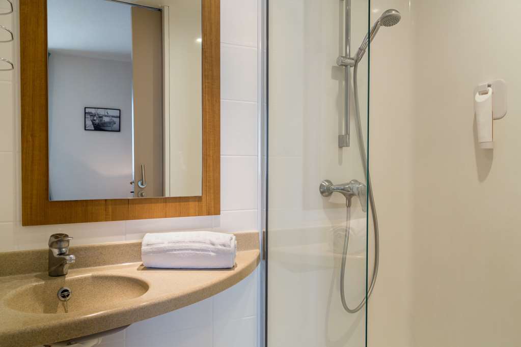OGHONFLEUR SUD HOTEL & SPA-guestroom-Guest Room,Bathroom,On-Site.jpg