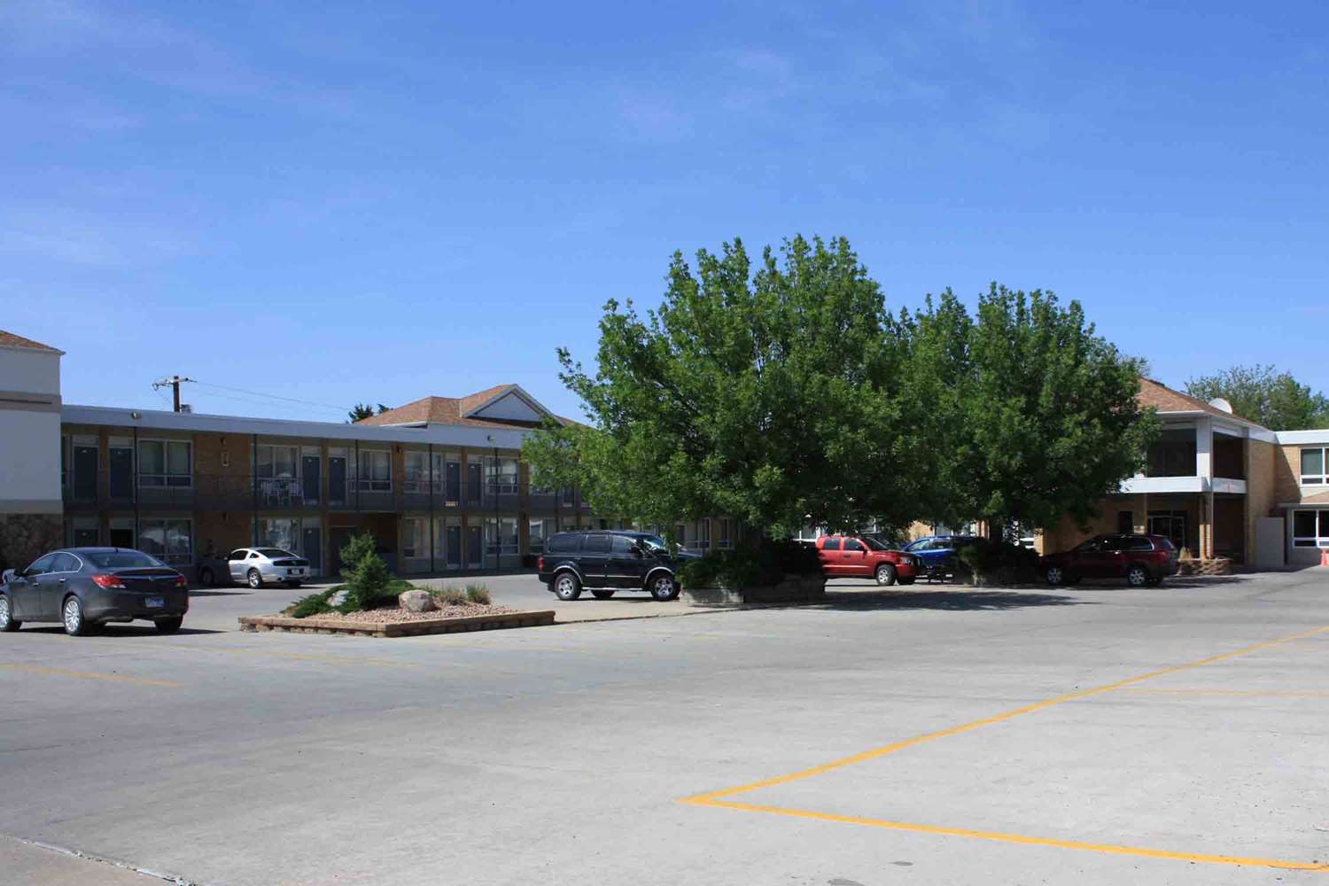 Best Western Lee's Motor Inn Chamberlain, SD See Discounts