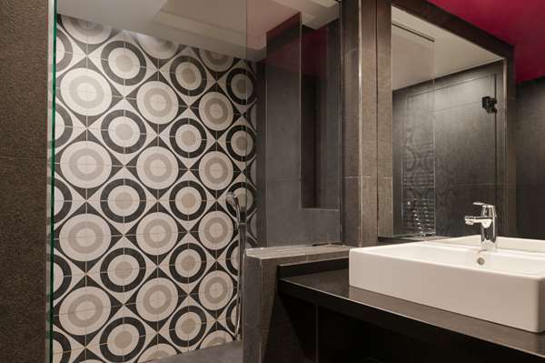 Guest Room,Bathroom,On-Site