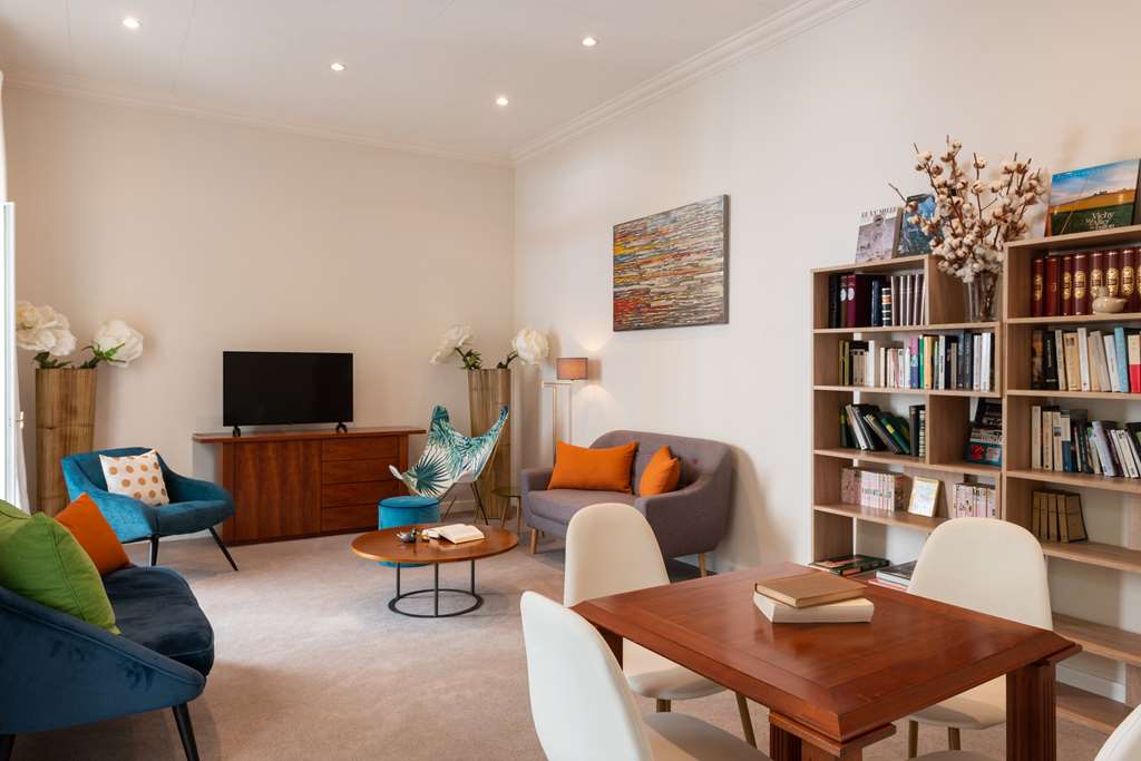 OG BOUTIQUE HOTEL LES NATIONS VICHY-guestroom-Guest Room,On-Site.jpg