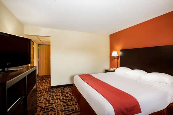  - Super 8 Hotel Lawrence