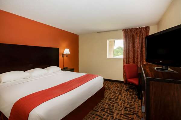  - Super 8 Hotel Lawrence