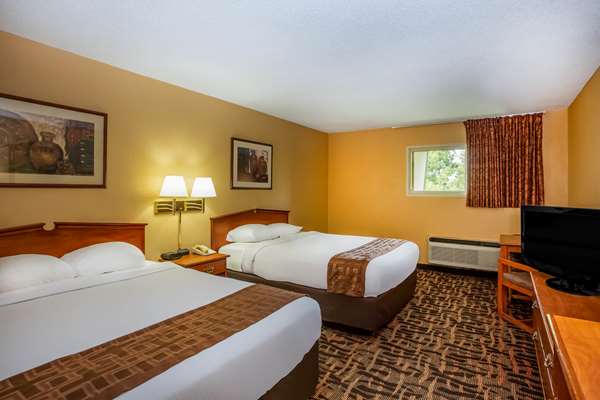  - Super 8 Hotel Lawrence