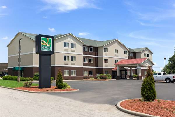 Exterior view - Quality Inn & Suites Ferdinand - I-64, Exit 63