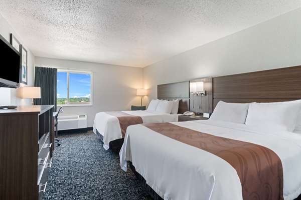  - Quality Inn & Suites Ferdinand - I-64, Exit 63