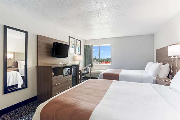 Suite - Quality Inn & Suites Ferdinand - I-64, Exit 63