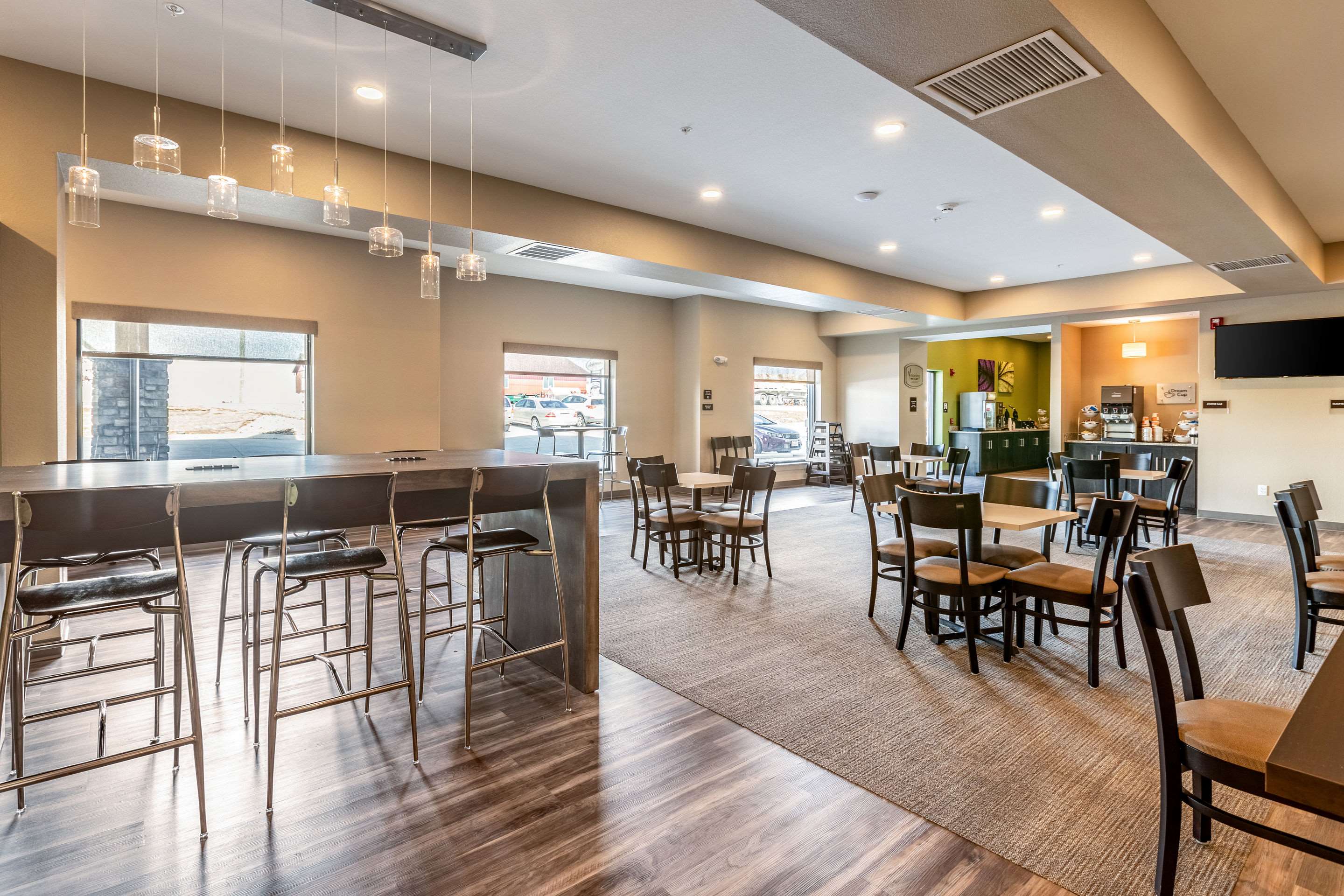 Breakfast area | Sleep Inn & Suites Mt. Hope near Auction & Event Center