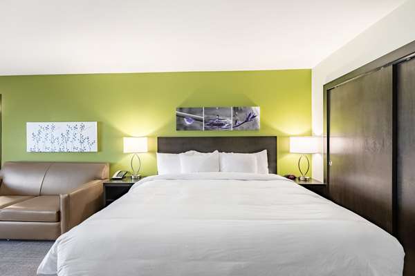 Suite - Sleep Inn & Suites Millersburg