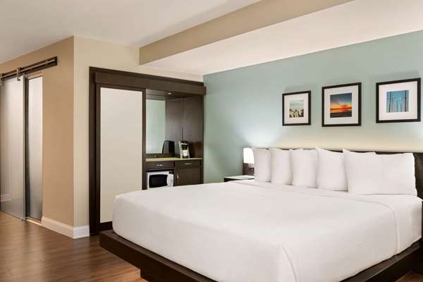  - Wyndham Newport Hotel Middletown