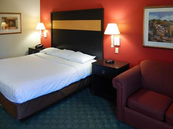  - Embassy Suites Lexington Green