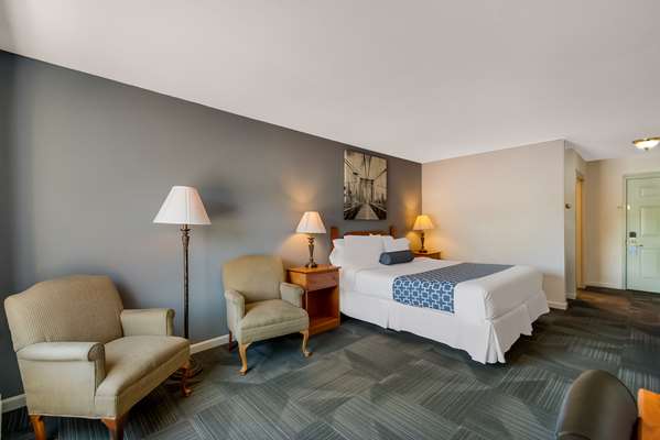 - SureStay Plus Hotel by Best Western Berkeley Springs