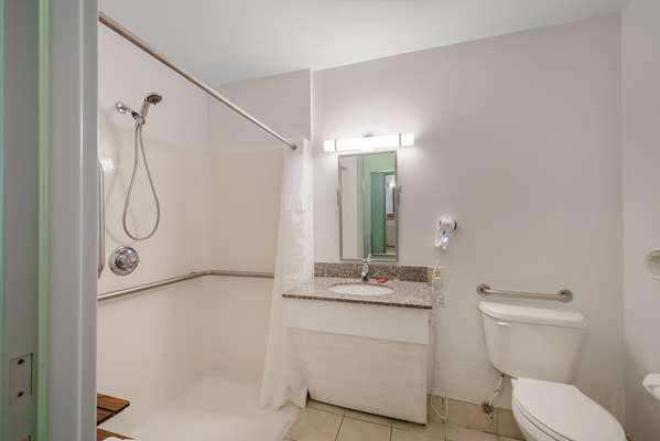  - SureStay Plus Hotel by Best Western Berkeley Springs