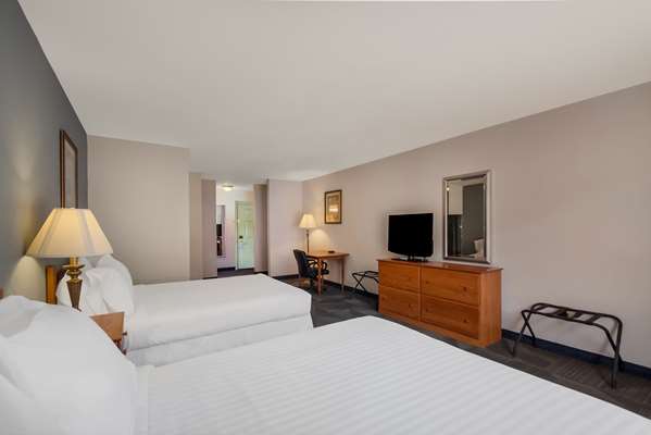  - SureStay Plus Hotel by Best Western Berkeley Springs