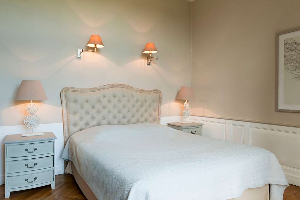 OGCHATEAU DE PERREUX-guestroom-Guest Room,Suite,On-Site.jpg