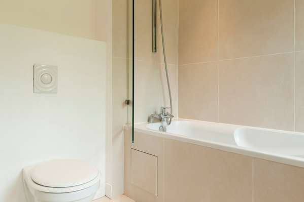 Guest Room,Bathroom,On-Site