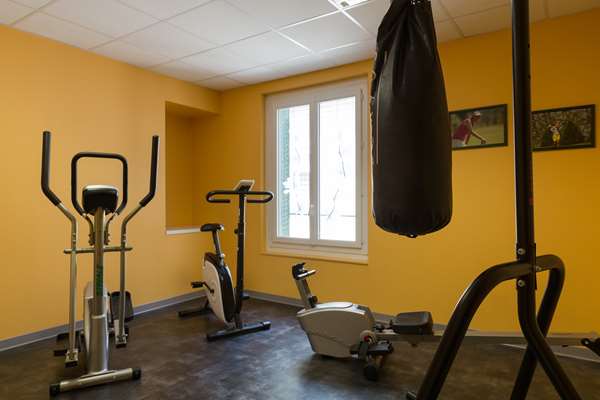 On-Site,Property Amenity,Recreation,Fitness Center