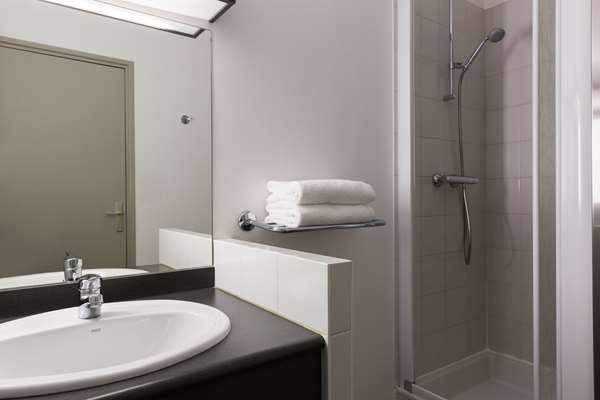Guest Room,Bathroom,On-Site
