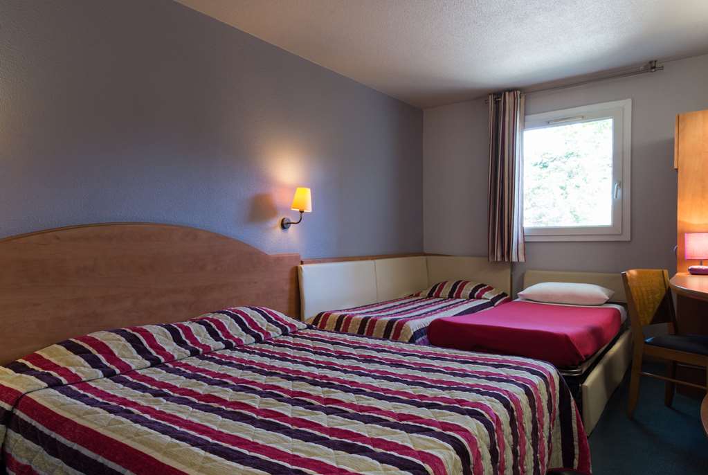 OG CITY HOTEL COSTIERE NIMES-guestroom-Guest Room,On-Site.jpg