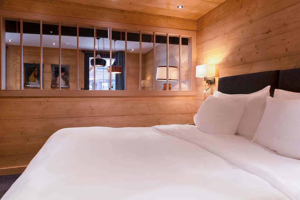 OGRELAIS LA MARMOTTE-guestroom-Guest Room,Suite,On-Site.jpg