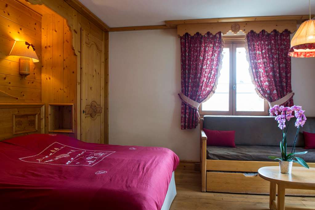 OG NEIGE ET ROC-guestroom-Guest Room,On-Site.jpg
