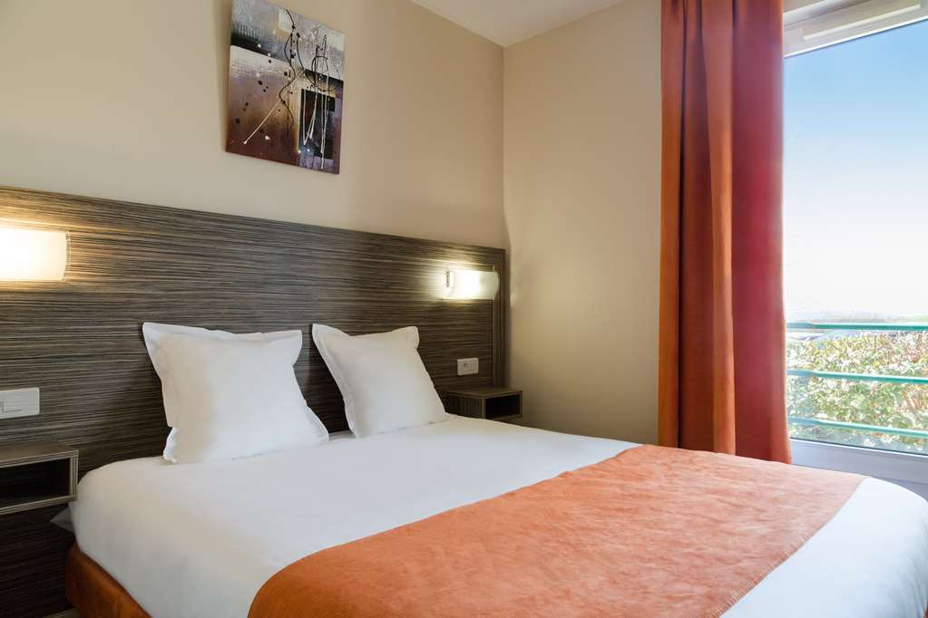 THE ORIGINALS CITY HOTEL L ACROPOLE-guestroom-Guest Room,On-Site.jpg