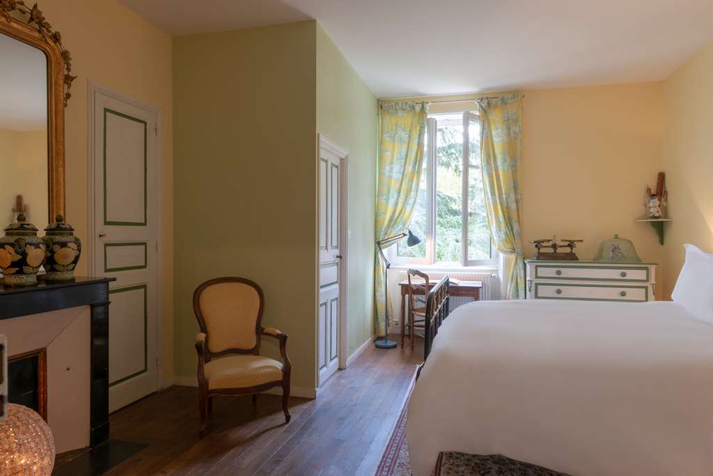 OG RELAIS DOMAINE MESTRE-guestroom-Guest Room,On-Site.jpg